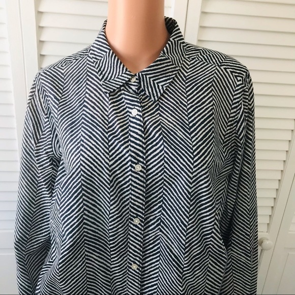 2/!25 JCP Button Down Striped Shirt Size XL - Picture 2 of 8